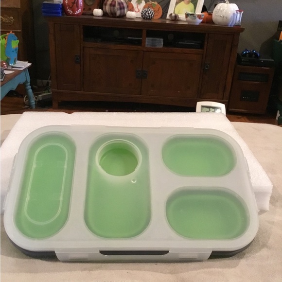 Silicone Covered interlocking tray with lid. - Picture 3 of 7